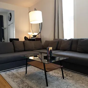 Hébergement de vacances Perfect For Groups Big Livingroom 2 Backyard 3br